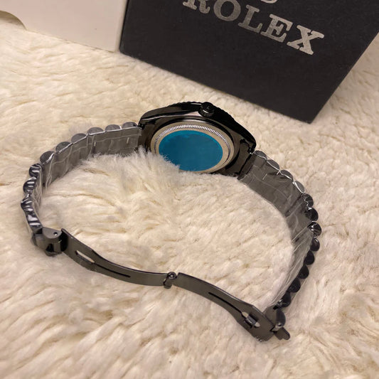 Luxury Black Stainless Steel Day-Date Men’s Watch – Elegant Analog Wristwatch with Calendar Display